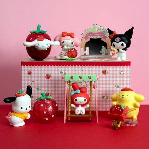 매력적인 디자인과 고품질의 소재로 만들어진 산리오 딸기농장 장난감 미니 랜덤 포차코 쿠로미 시나모롤 피규어