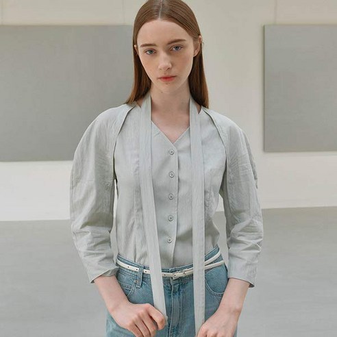 온앤온 V넥 탈부착 타이 블라우스 NEW3MB324