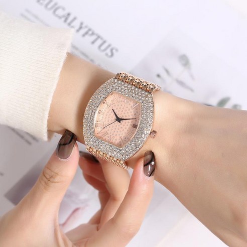 적 대발 기질 패션 강철 밴드 다이아몬드 술통 여자 시계 만천성 로마 무늬 개성 시계