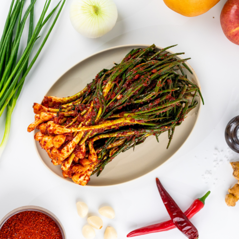 혀끝을 강렬하게 사로잡는 전라도의 맛, 오마이찬 매운 실비 파김치