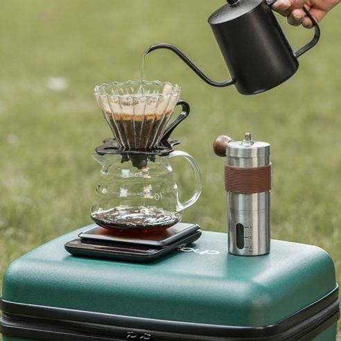 캠핑 애호가와 커피 애호가를 위한 궁극적인 커피 메이킹 솔루션: 핸드드립 올인원 세트