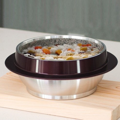 자연석 돌솥으로 즐기는 따뜻하고 특별한 밥상