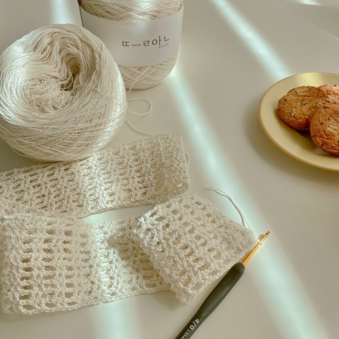 뜰안 순면사로 당신의 뜨개질을 예술로 승화시키세요.