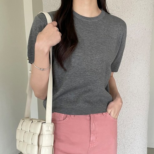 女 時尚 服裝 上衣 短袖 t卹 成年女人 成年女人 女士 女人 涼爽 夏天 夏天 夏天 夏天 夏天 夏天 涼爽的夏天 仲夏 夏天 夏天 炎熱的夏天炎熱的夏季 炎熱的夏季 夏 女裝 女士 冷靜 冷靜 女裝 服裝 短袖T卹
