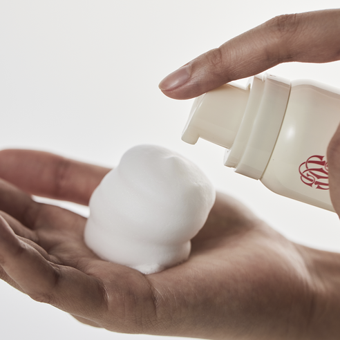 지친 피부에 활력을 되찾아주는 마법, 지엘리 락토 콜라겐 40 마스크