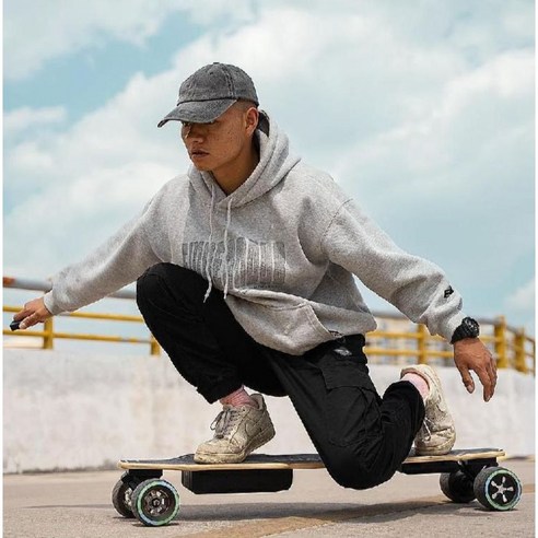 스타크 XT2와 함께 도시를 자유롭게 질주하세요!