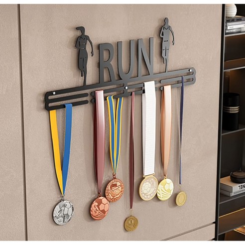 땀방울의 가치를 빛내다: 무타공 메달 거치대로 추억을 인테리어 하세요 메달걸이