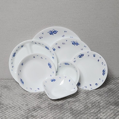 ****** 엘레강스, 식탁 위에 피어나는 아름다움