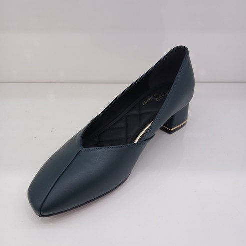 발랄함과 세련됨을 동시에! 미소페 그린 펌프스로 완성하는 특별한 하루 미소페여성구두