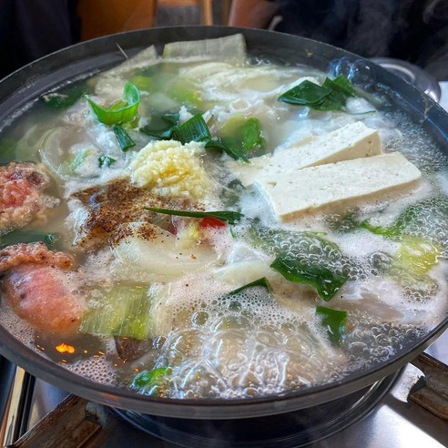 거진항 당일조업 미거지 곰치 물곰 꼼치 물텀벙 흑곰 백곰 해수손질 물곰탕, (실속) 손질 물곰..., 1개
