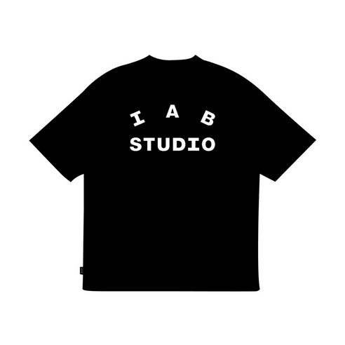 아이앱 스튜디오 베이직 티셔츠, 당신의 여름 옷장 고민을 해결해 줄 필수템!