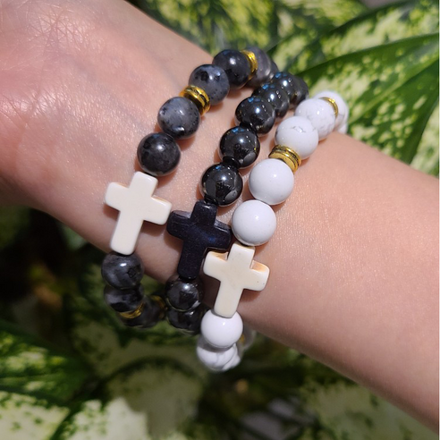 신앙과 스타일을 조화시킨 신앙심 표현을 위한 세련된 팔찌