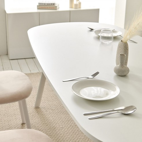 스칸디무드 커렌트 8인 타원형 식탁 테이블 1800