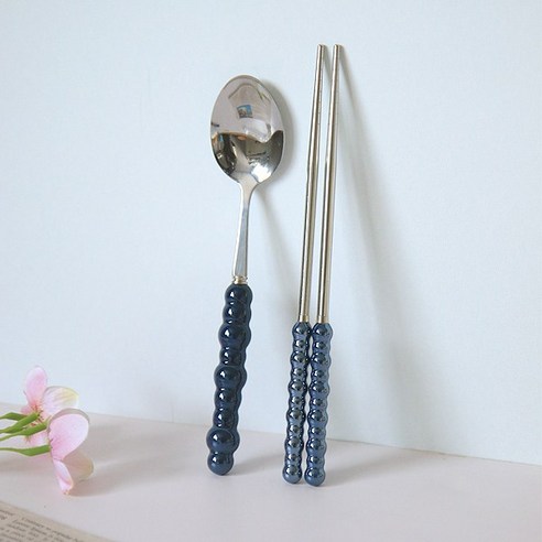 일상에 스며드는 예술, 버블 커트러리 4종 세트