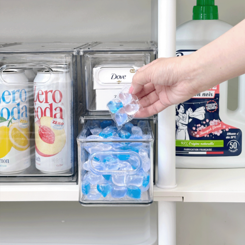 투명한 아름다움으로 주방을 밝히는 데미무드 아크릴 팬트리 정리함