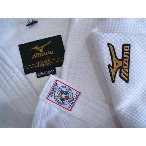 미즈노 우승 유도복 상의: 승리를 향한 열정과 기술의 완벽한 조화