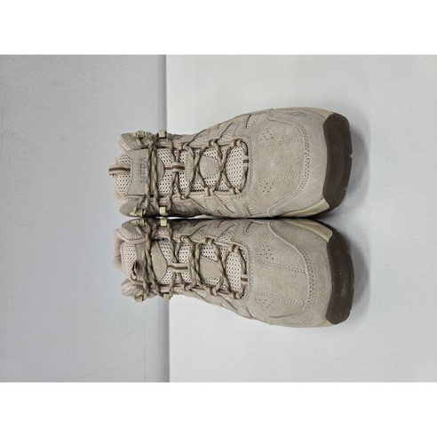 발걸음마다 피어나는 자유, 네파 칸타레와 함께 산을 오르다