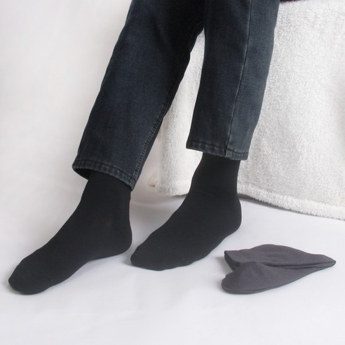 시원하고 세련된 여름철 정장용 양말