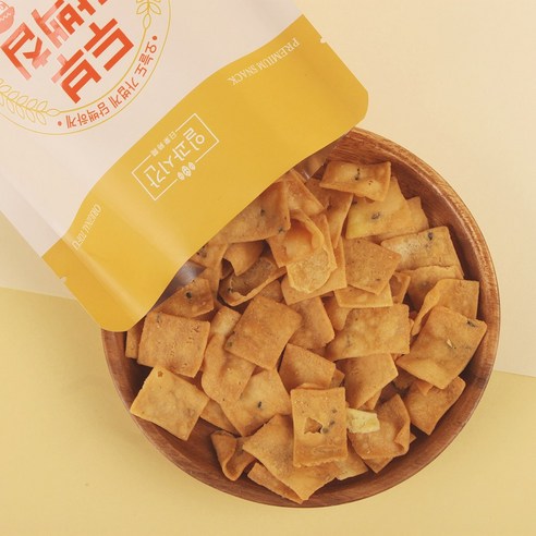 고소하고 건강한 간식을 찾고 계신가요? 일과시간 두부담백칩을 소개합니다!