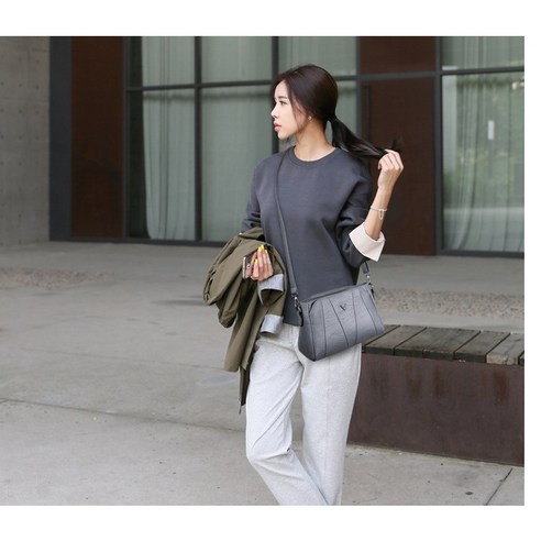 모든 행사에 완벽한 세련되고 다기능적인 가방