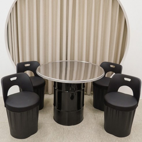 혼술도 분위기 있게! 집에서 즐기는 포차 감성, 깡통 테이블