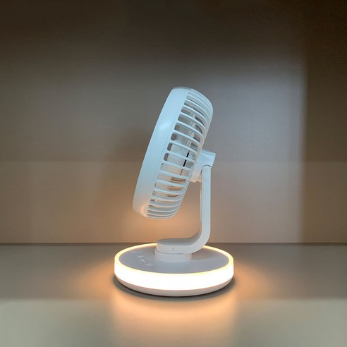 에어컨 사용의 10분의 1도 안되는 소비 전력과 공간 차지를 최소화하면서도 시원한 바람과 감성적인 무드등을 제공하는 감성 선풍기
