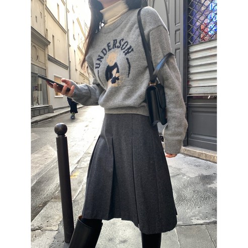 고급스러운 로고와 귀여운 베어 그림이 돋보이는 underson 캐시 베어니트