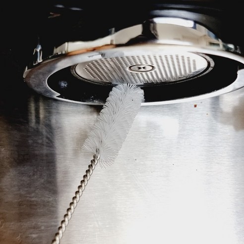 빈플랜트 포터필터 스파웃 청소솔 그룹헤드 청소 커피머신 브러쉬: 필수 카페 아이템으로 커피머신의 청결과 맛을 유지하는 데 도움이 됩니다.