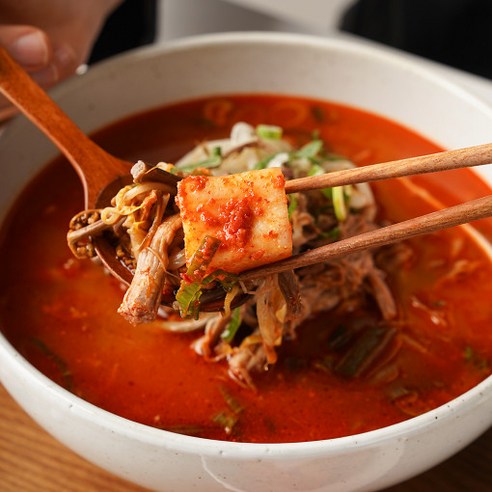 맛과 편의성이 공존하는 오늘 육개장