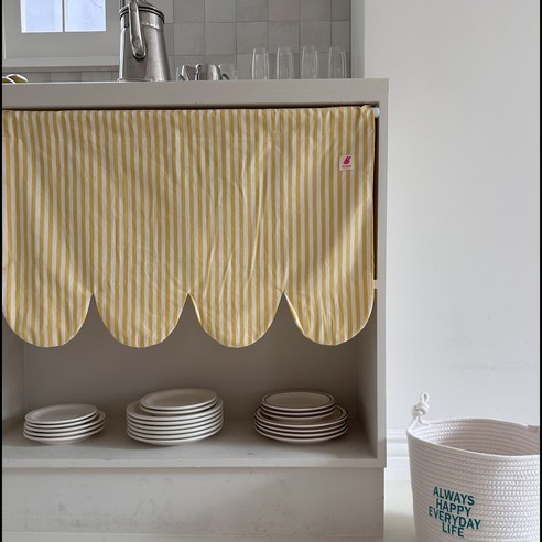 답답한 여름, 산뜻한 변화! 라라 어닝 도어 커튼 하나로 집안 분위기 UP! 두잉썸