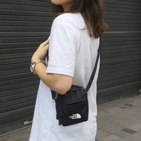 가볍게 떠나는 일상, 노스페이스 스탠다드 크로스백과 함께