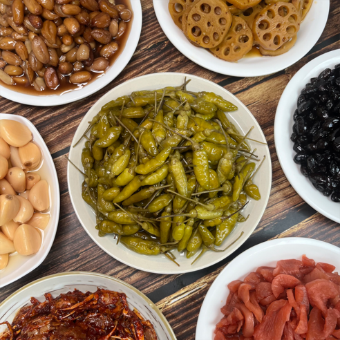 입맛 돋우는 매콤함, 올바른식품 산고추 절임 장아찌로 밥상에 활력을 더하세요!