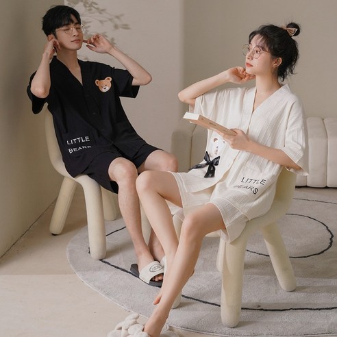 편안하고 스타일리시한 로리돌스 커플잠옷으로 편안한 수면을 보내세요.
