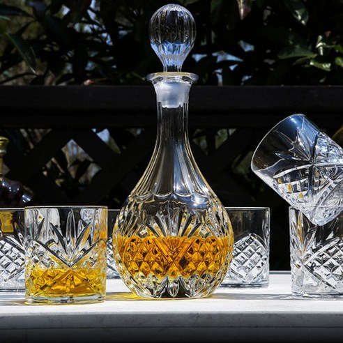 고급스러운 위스키 경험을 위한 크리스탈 위스키 디캔터 온더락잔 세트