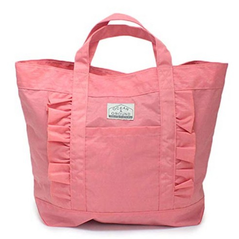 어린이의 필수품을 안전하고 체계적으로 보관하기 위한 세련되고 실용적인 레슨 토트백