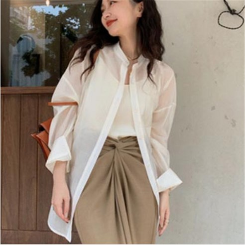 영국 스타일의 스탠드 칼라 흰색 긴팔 선 스크린 셔츠 여성의 여름 새로운 디자인 기질 패션 얇은 셔츠의 한국어 버전