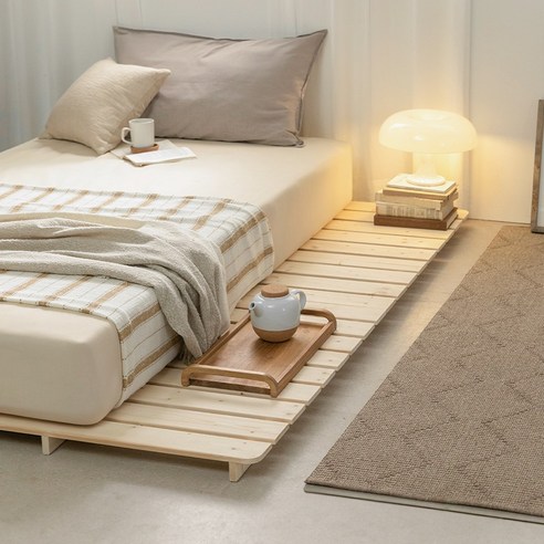 좁은 방을 넓게, 내추럴 감성으로 채우는 올쏘 밀크 저상형 원목 침대