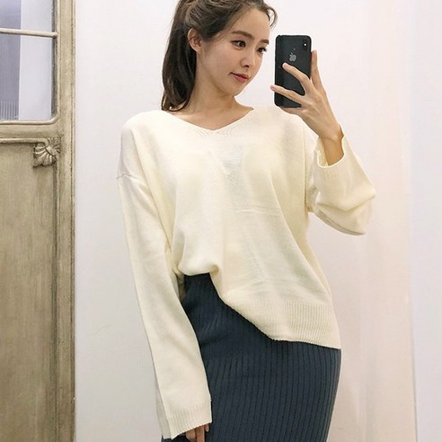 이힝 브이넥 소프트 니트
