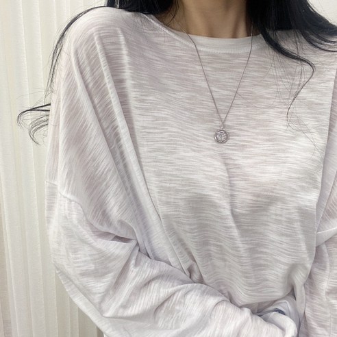 스트릿제이의 편안하고 스타일리시한 흠뻑쇼 싸이 파란색 코디 루즈핏 티셔츠