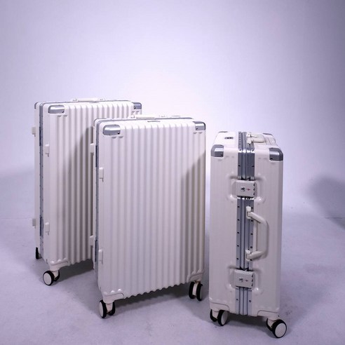 설렘 가득한 여정, 든든한 동반자: 폴리카보네이트 여행용 캐리어