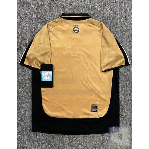 붉은 악마의 역사를 담은, 레트로 맨유 100주년 양면 유니폼