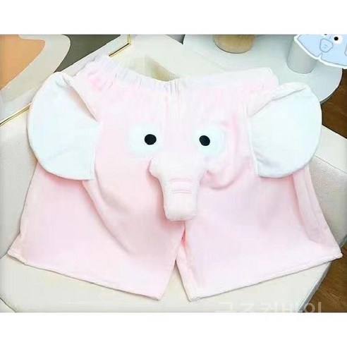 1443. 캐릭터 인형 반바지 - 뒤에서 자꾸만 괴롭히고 싶어지는 남친 반바지템