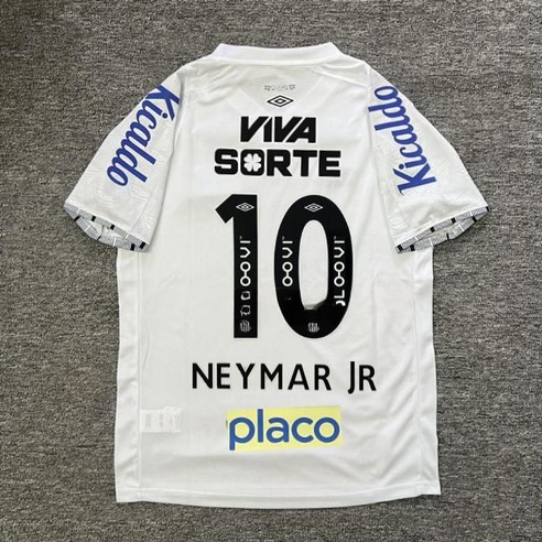 엑스로쿠 유니폼과 함께 네이마르처럼 빛나는 하루를!