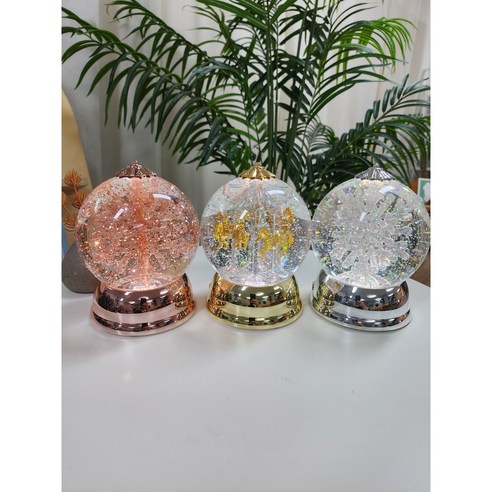 크리스마스의 마법을 담은 눈꽃 수정 워터볼 오르골: 꿈결 같은 선율과 빛으로 빚은 선물