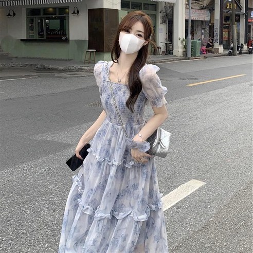 아이를 위한 허리 슬리밍 원피스, 자연스러운 여유로움과 우아함이 담긴 아이템