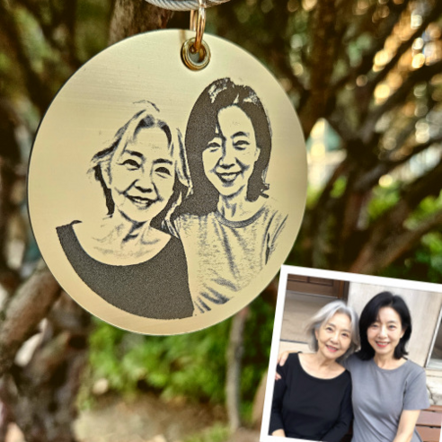 영원을 아름답게 장식하는 섬세한 손길, 맞춤 제작 수목장 조화 장식 수목장꾸미기