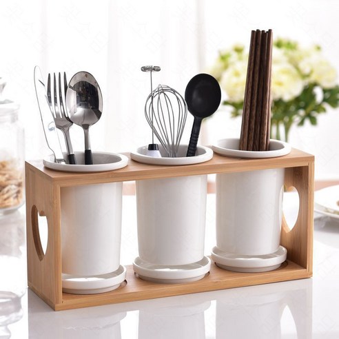 고급스러움과 실용성을 겸비한 주방의 완성