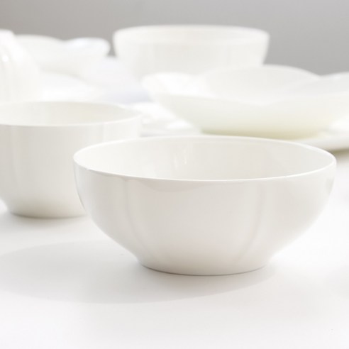 식탁에 피어나는 순수한 아름다움, 한국도자기 화이트플라워 국그릇 대접