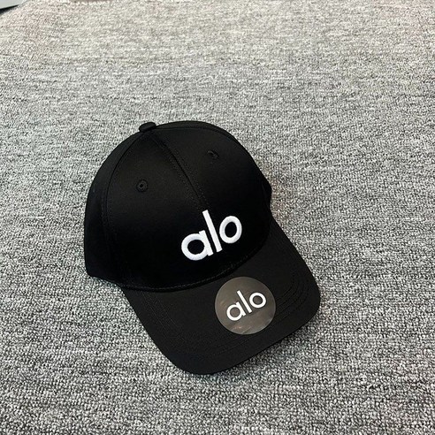 스타일과 기능성을 겸비한 ALO 요가 모자: 당신의 액티브 라이프를 더욱 빛나게 알로모자