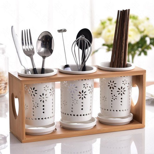 고급스러움과 실용성을 겸비한 주방의 완성